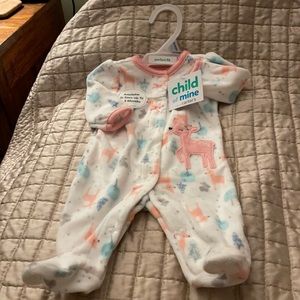 Carter’s Child of mine sleeper, new